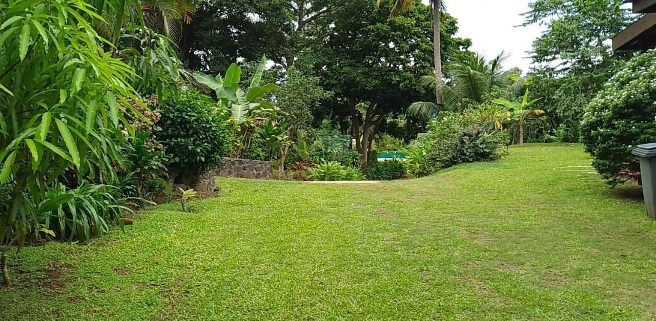 Fare Mihimana Hotel Vai'are Buitenkant foto